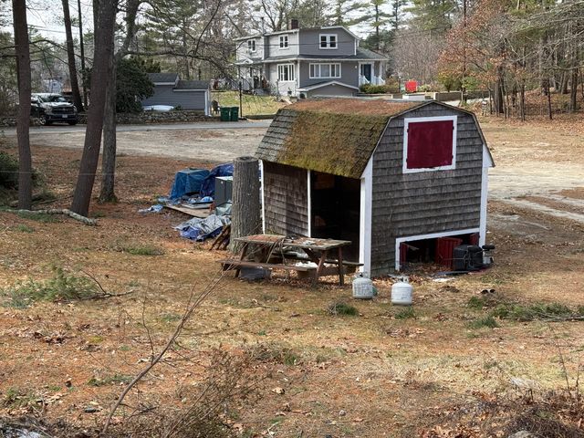 63 Suomi Rd, Pembroke, MA 02359