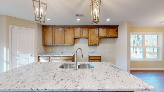 1 Ramblewood Lane, Wedgefield, SC 29168