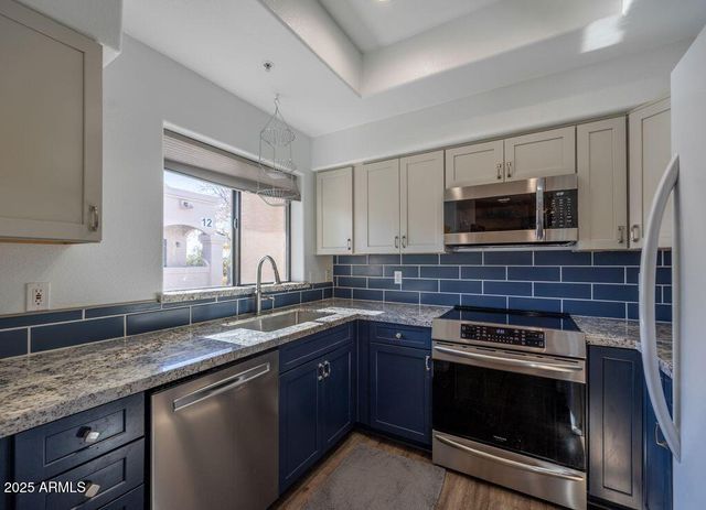 9151 W GREENWAY Road 273, Peoria, AZ 85381