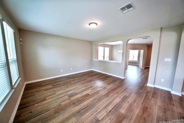 107 KYLE CV, Universal City, TX 78148