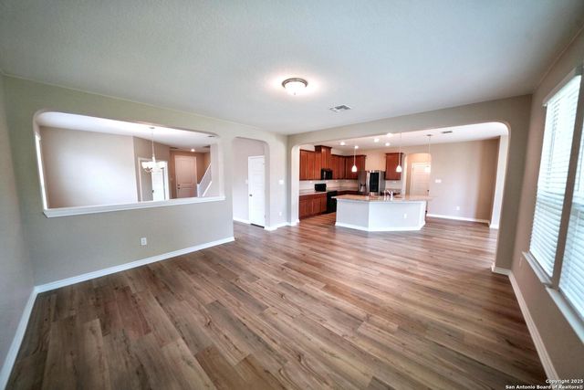 107 KYLE CV, Universal City, TX 78148