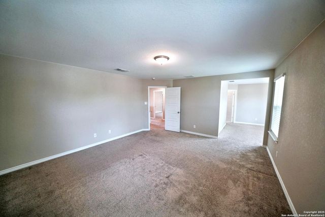 107 KYLE CV, Universal City, TX 78148