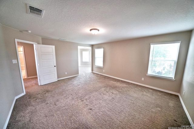 107 KYLE CV, Universal City, TX 78148