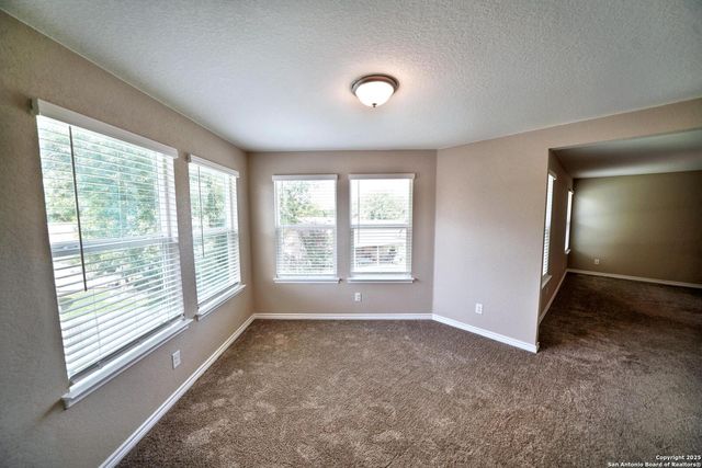 107 KYLE CV, Universal City, TX 78148