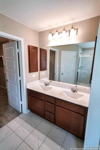 107 KYLE CV, Universal City, TX 78148