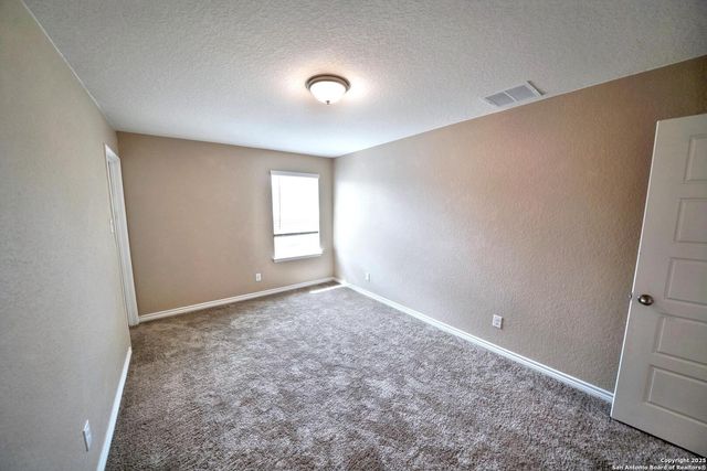 107 KYLE CV, Universal City, TX 78148