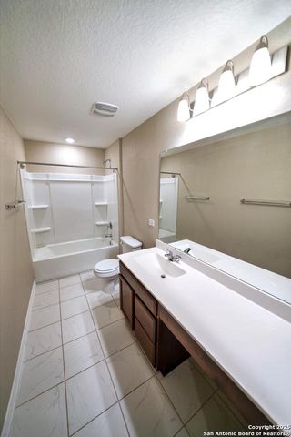 107 KYLE CV, Universal City, TX 78148