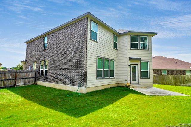 107 KYLE CV, Universal City, TX 78148