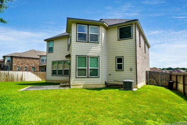 107 KYLE CV, Universal City, TX 78148