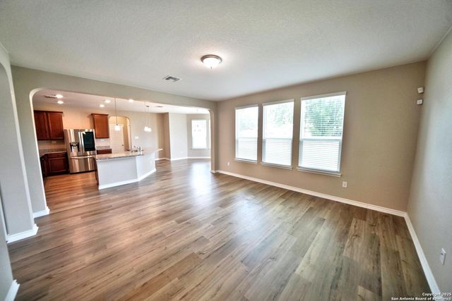 107 KYLE CV, Universal City, TX 78148