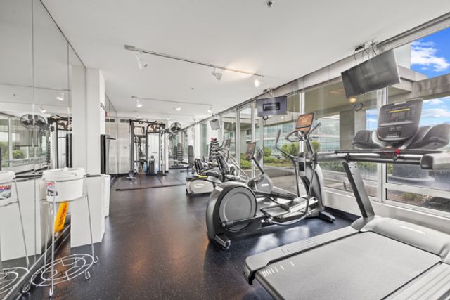 9715 Woods Drive 1008, Skokie, IL 60077
