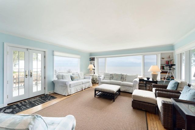 5666 Cedar Beach LANE, Belgium, WI 53004