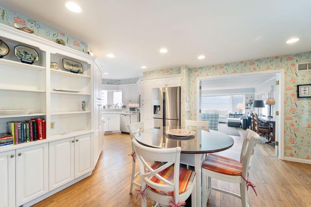 5666 Cedar Beach LANE, Belgium, WI 53004