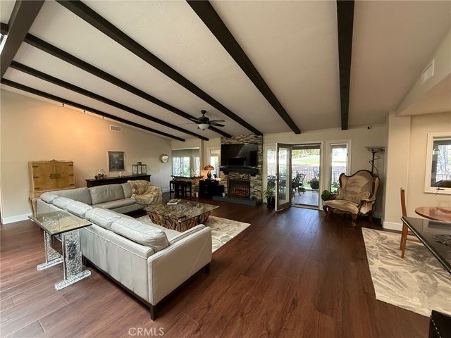 38220 Oaktree Loop, Murrieta, CA 92562