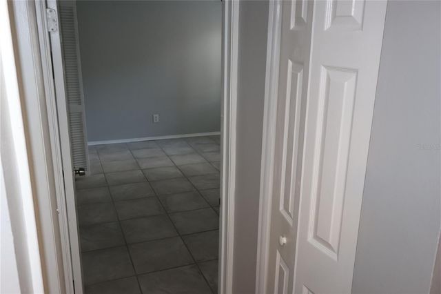 7609 ABBEY LANE B, Tampa, FL 33617