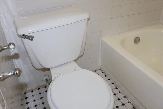 7609 ABBEY LANE B, Tampa, FL 33617