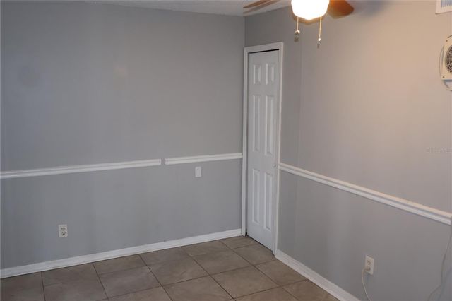 7609 ABBEY LANE B, Tampa, FL 33617