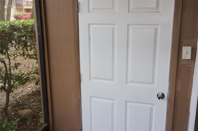 7609 ABBEY LANE B, Tampa, FL 33617