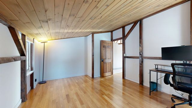 11 Lamore Road, Essex, VT 05452