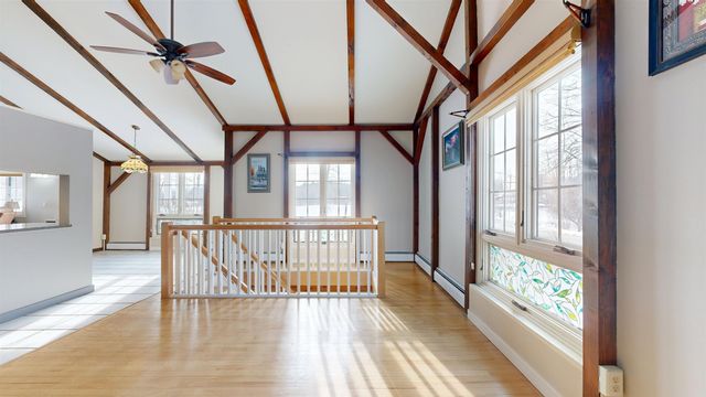 11 Lamore Road, Essex, VT 05452