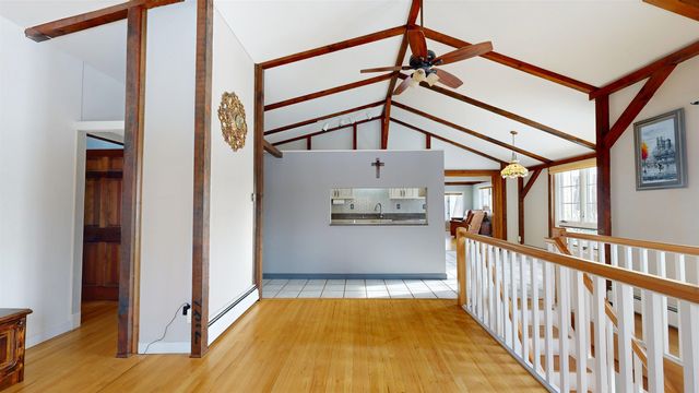 11 Lamore Road, Essex, VT 05452