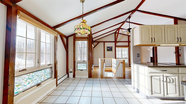 11 Lamore Road, Essex, VT 05452