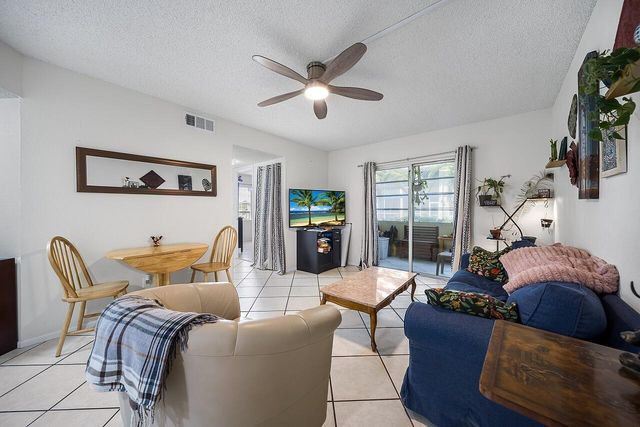 1507 SE Royal Green Circle 102, Port St. Lucie, FL 34952