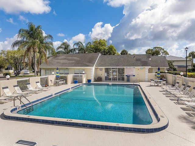 1507 SE Royal Green Circle 102, Port St. Lucie, FL 34952
