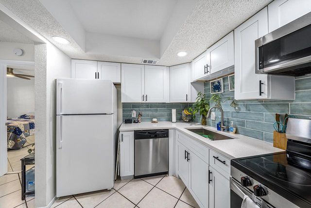 1507 SE Royal Green Circle 102, Port St. Lucie, FL 34952