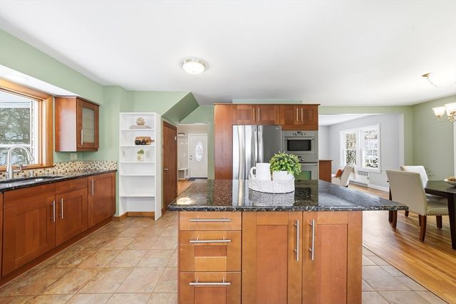 112 Ashcroft Rd, Medford, MA 02155