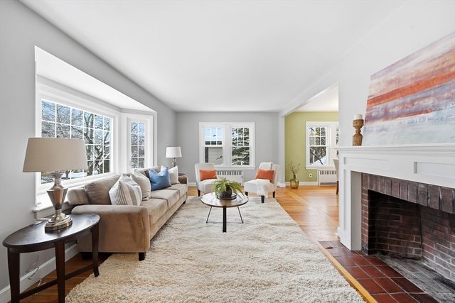 112 Ashcroft Rd, Medford, MA 02155