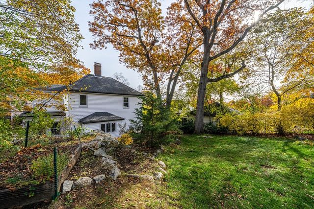 112 Ashcroft Rd, Medford, MA 02155