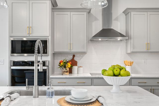 1029 Riverview Run, Madison, TN 37115