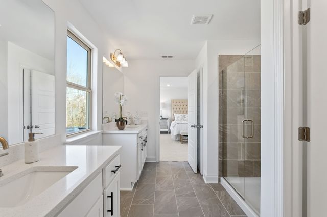 1029 Riverview Run, Madison, TN 37115