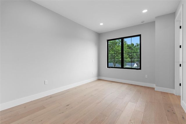 1000 N FOREST AVENUE, Orlando, FL 32803