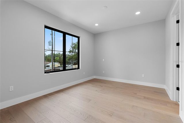1000 N FOREST AVENUE, Orlando, FL 32803