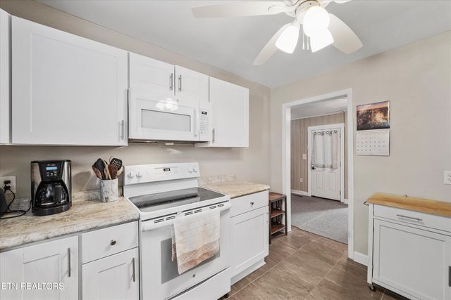 102 Sanford Lane, Oak Ridge, TN 37830