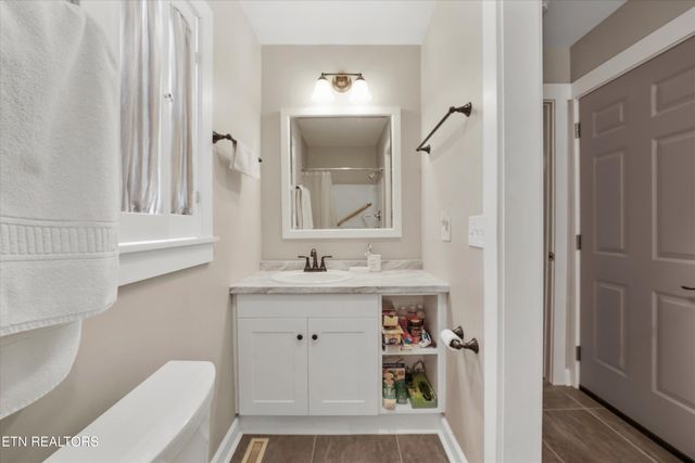 102 Sanford Lane, Oak Ridge, TN 37830