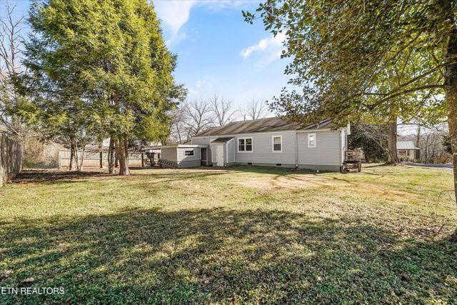 102 Sanford Lane, Oak Ridge, TN 37830