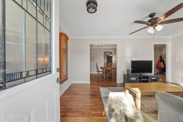 102 Sanford Lane, Oak Ridge, TN 37830