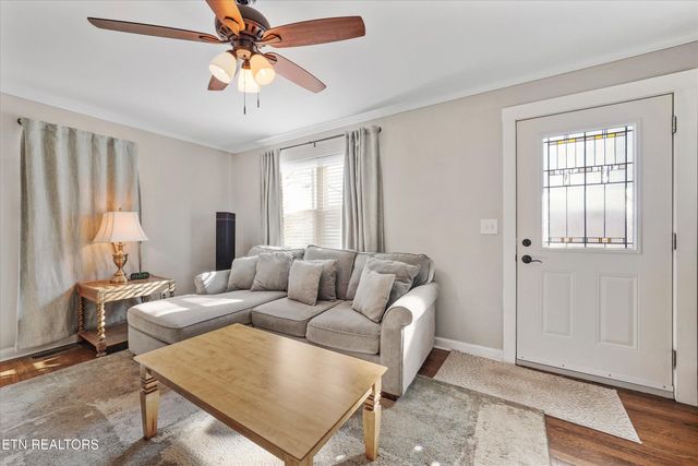 102 Sanford Lane, Oak Ridge, TN 37830