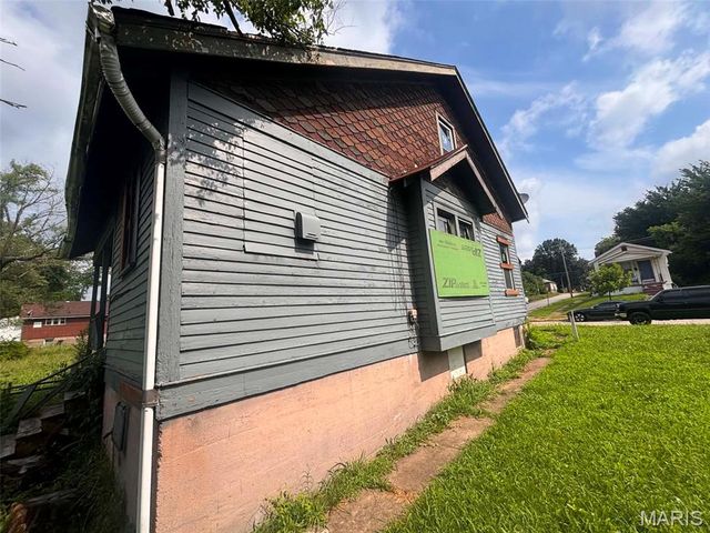 5936 Garesche Avenue, St Louis, MO 63136