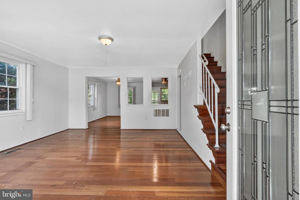 Image 2 of property listing at 1149 PELHAM WOOD, Parkville, MD 21234