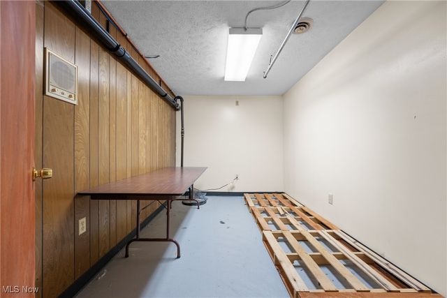 1225 Gross Avenue NE, Canton, OH 44705