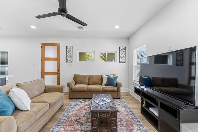 3327 Cornell Street B, Houston, TX 77022