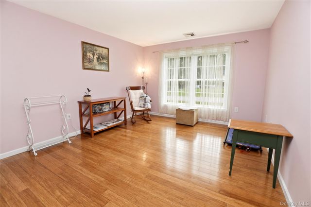 34 Palmer Circle, Poughquag, NY 12570