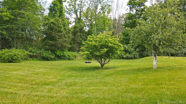 34 Palmer Circle, Poughquag, NY 12570