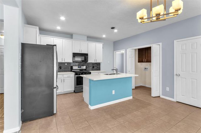 10939 Clearsable Lane, Houston, TX 77034