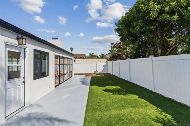 2835 Deerpark Dr., San Diego, CA 92110