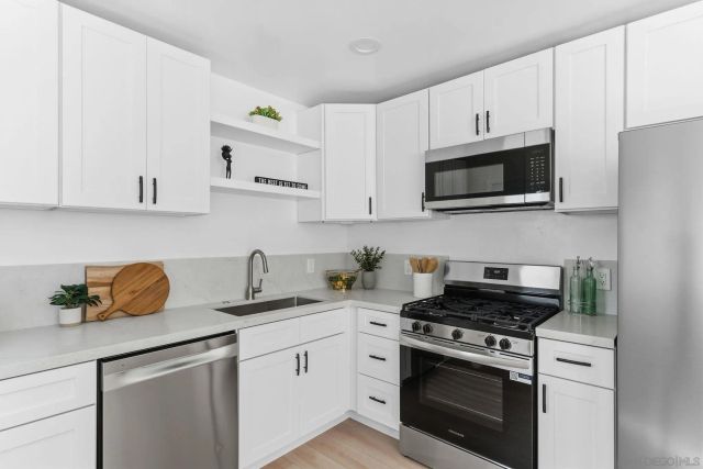 2835 Deerpark Dr., San Diego, CA 92110